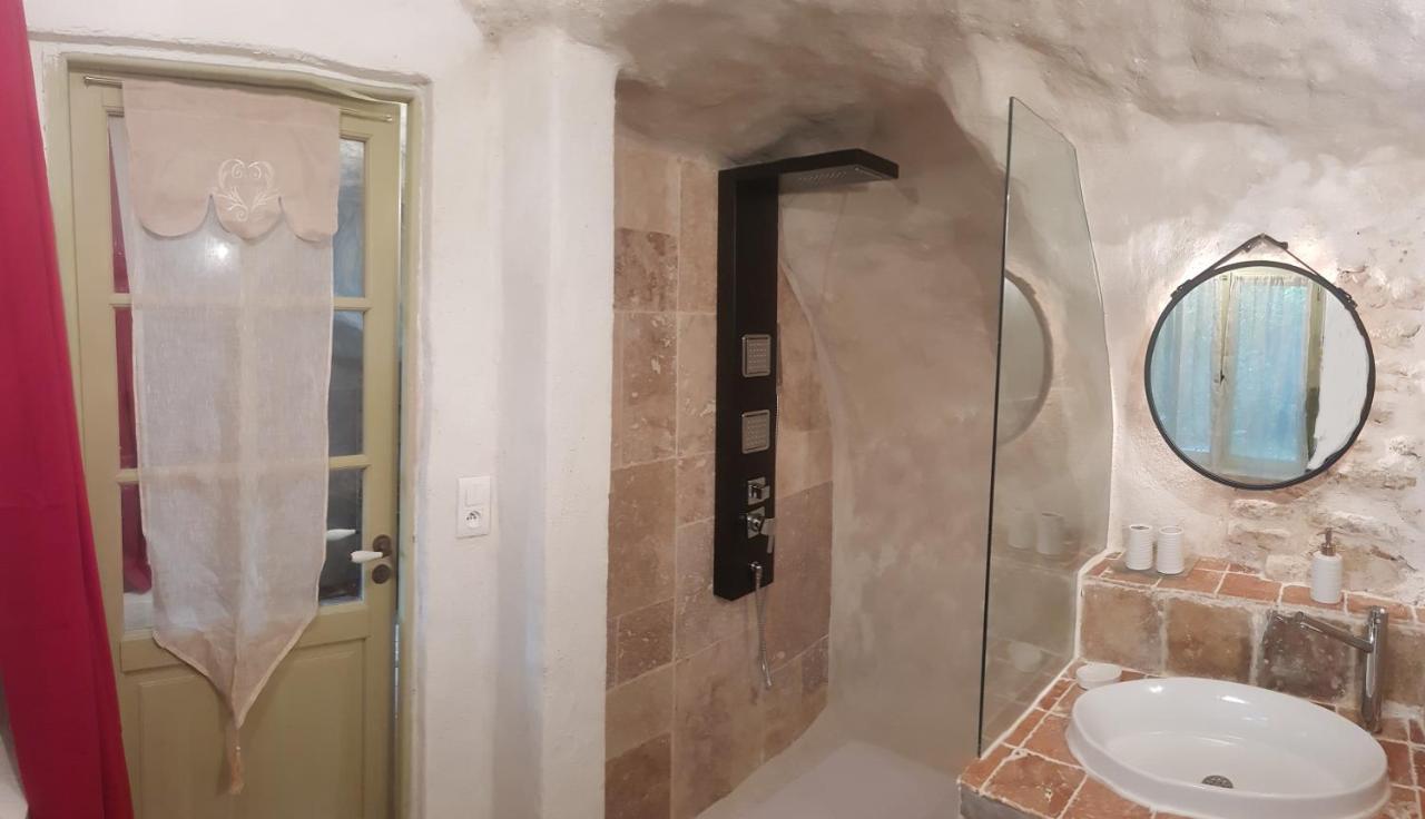 Moulin De Bonfilhon Bed & Breakfast Cornillon-Confoux Dış mekan fotoğraf