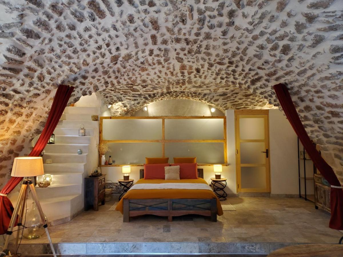 Moulin De Bonfilhon Bed & Breakfast Cornillon-Confoux Dış mekan fotoğraf